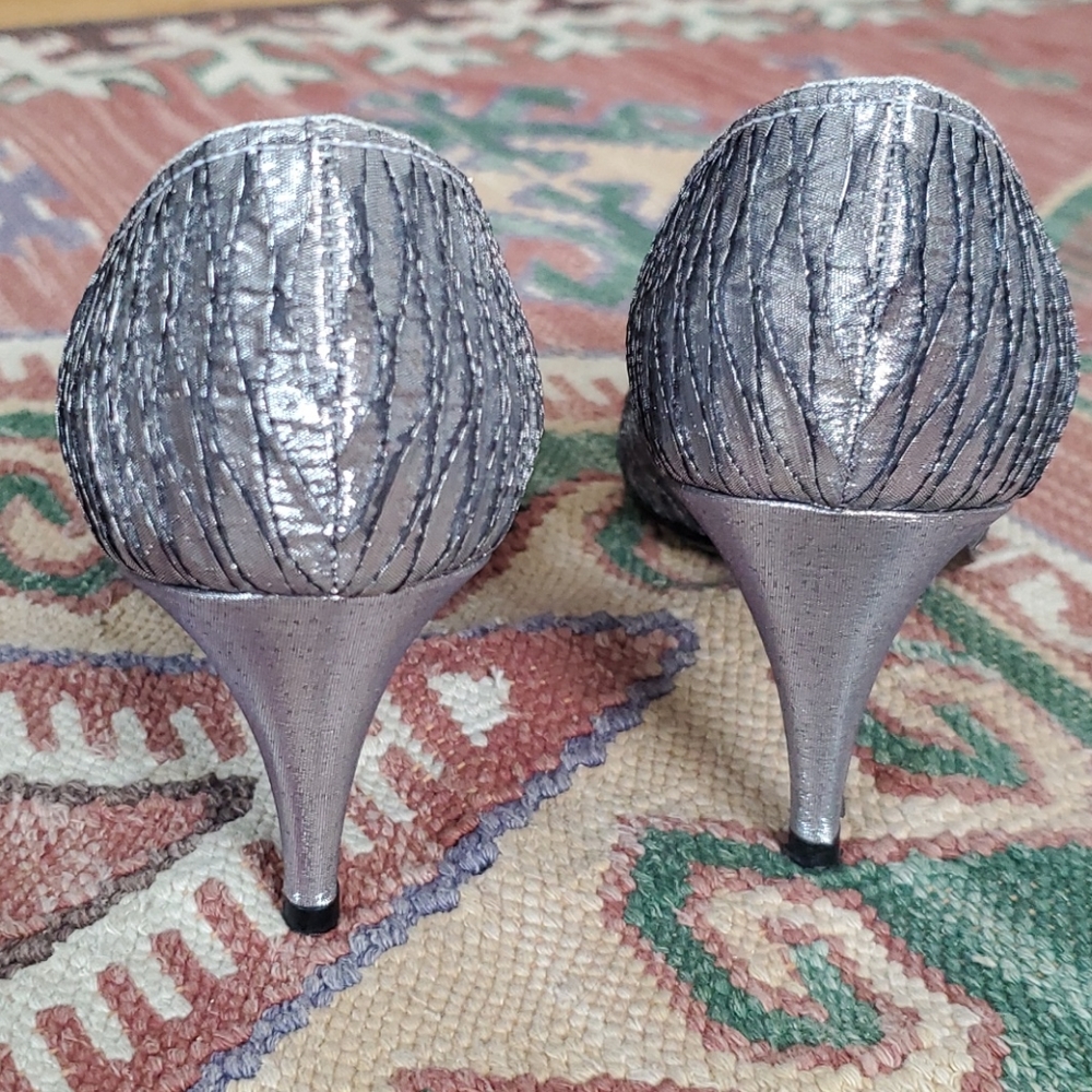 NOS Vintage Metallic Private Collection Heel - Picture 6 of 8
